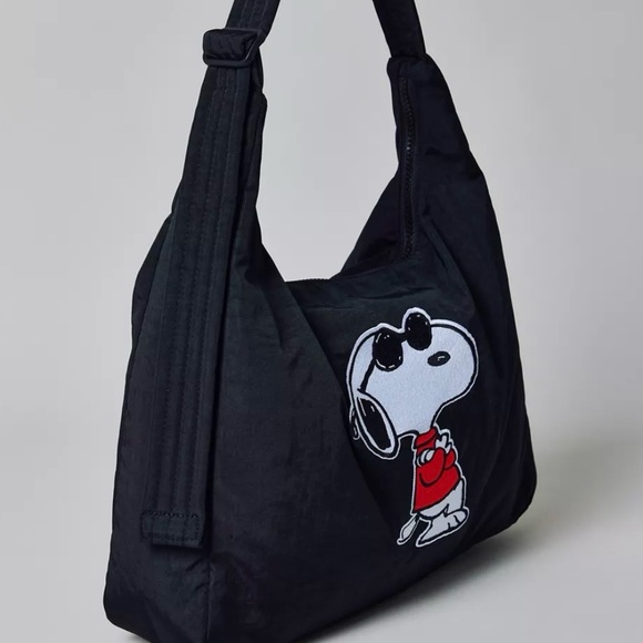 BAGGU Handbags - NWT Baggu UO Exclusive Joe Cool Embroidered Nylon Shoulder Bag